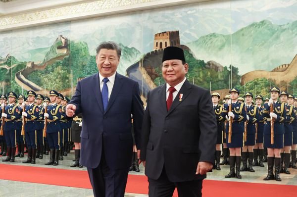 Chinese, Indonesian Presidents Pledge Joint Efforts to Build Community with Shared Future