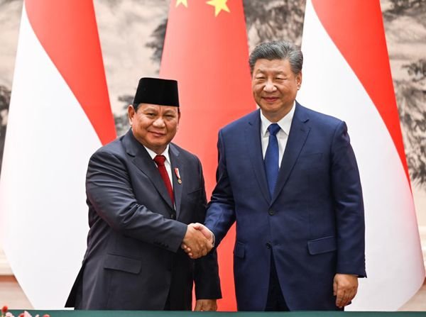 Chinese, Indonesian Presidents Pledge Joint Efforts to Build Community with Shared Future