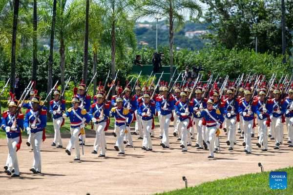 Xi Attends Welcome Ceremony Held by Brazilian President