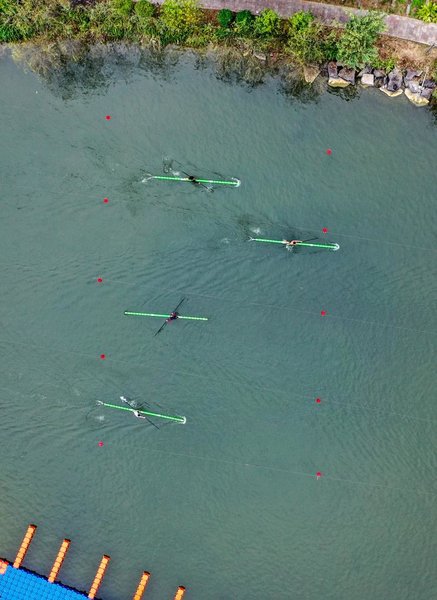 Single Bamboo Drifing Team from Guangxi Shines at the 12th National Traditional Games of Ethnic Minorities of China