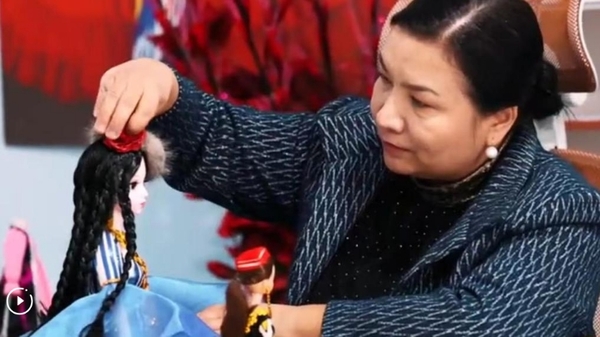 Guli Dolls: Xinjiang-Style Barbie Dolls Exude Local Charm