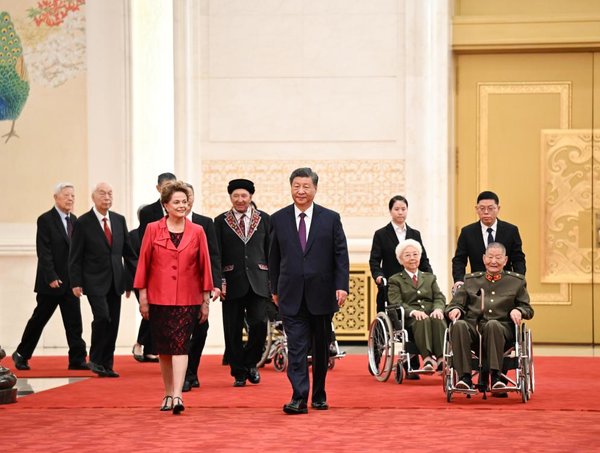 Xinhua Pictures of the Year 2024: Leading China