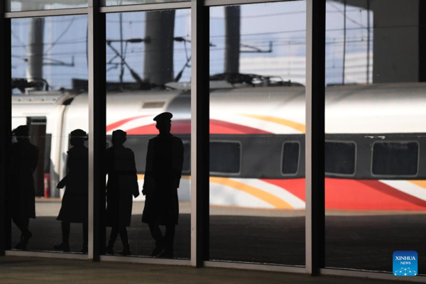 Two Direct High-Speed Rail Routes Link China's Shaanxi and Hubei with Hong Kong