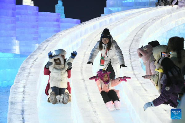 41st Harbin Int'l Ice and Snow Festival Kicks Off