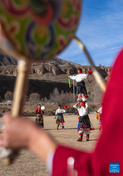 Inheritor of Traditional Reba Dance in Xizang