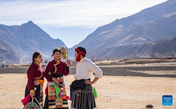 Inheritor of Traditional Reba Dance in Xizang