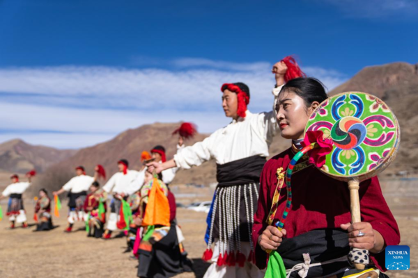 Inheritor of Traditional Reba Dance in Xizang