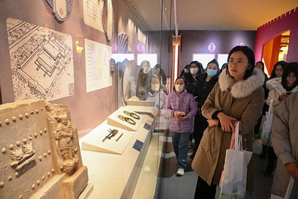 Tang Dynasty Cultural Relics Exhibition Opens at National Marine Museum in Tianjin