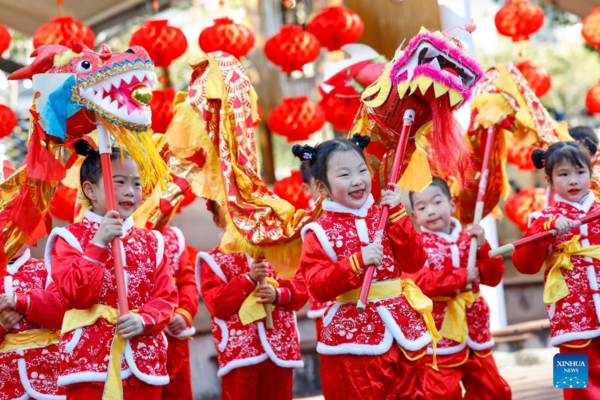 Various Activities Held Across China to Welcome Upcoming Spring Festival