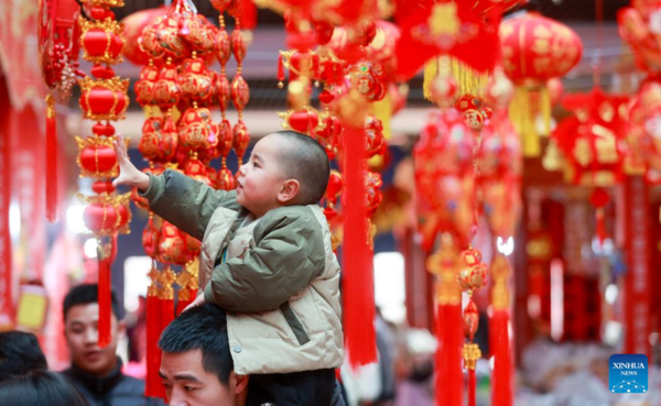 Various Activities Held Across China to Welcome Upcoming Spring Festival