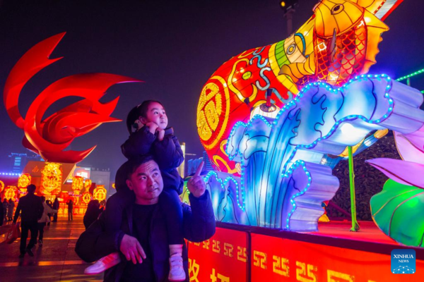 People Enjoy Various Activities Across China During Spring Festival