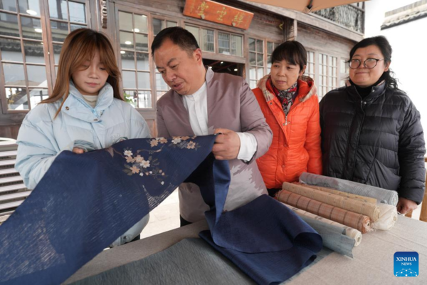 Inheritor of Kesi Weaving Technique in NW China