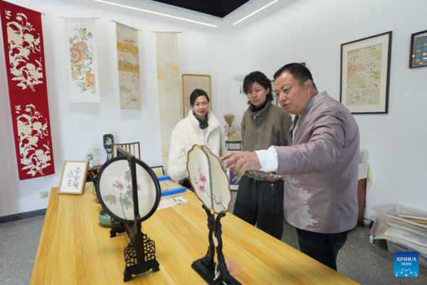 Inheritor of Kesi Weaving Technique in NW China