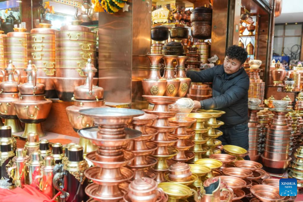 People in Lhasa Make Preparations for Upcoming Tibetan New Year