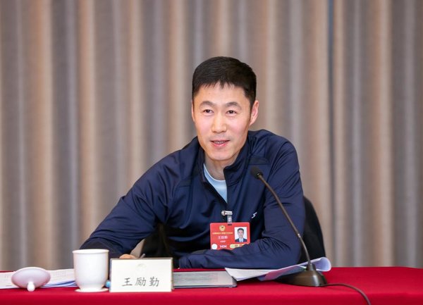 Political Advisors from Sports Sector Meet at Third Session of 14th National Committee of CPPCC