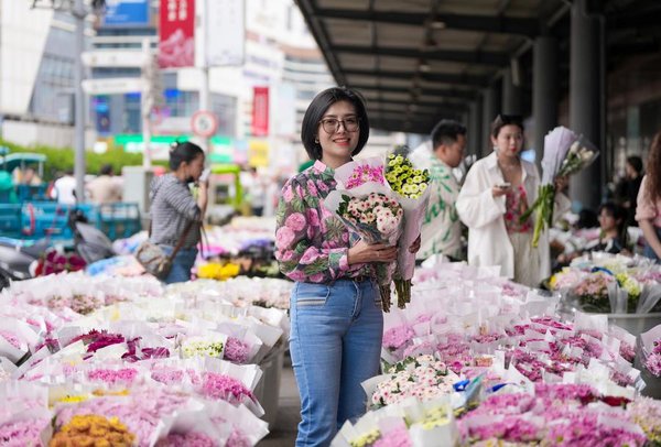 Yunnan Flower Fragrance Spreads in Vietnam