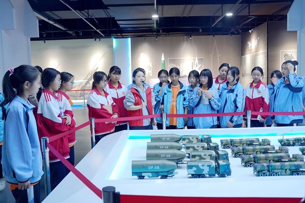 Spring Bud Girls Attend Study Tour in Kunming