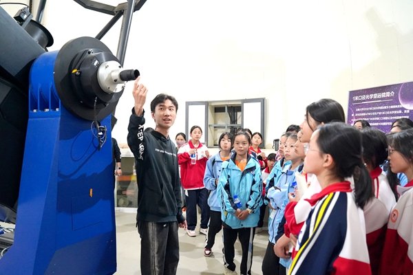 Spring Bud Girls Attend Study Tour in Kunming