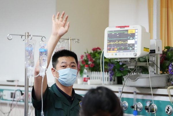 Head Nurse Dedicated to Safeguarding Health in Emergency Department