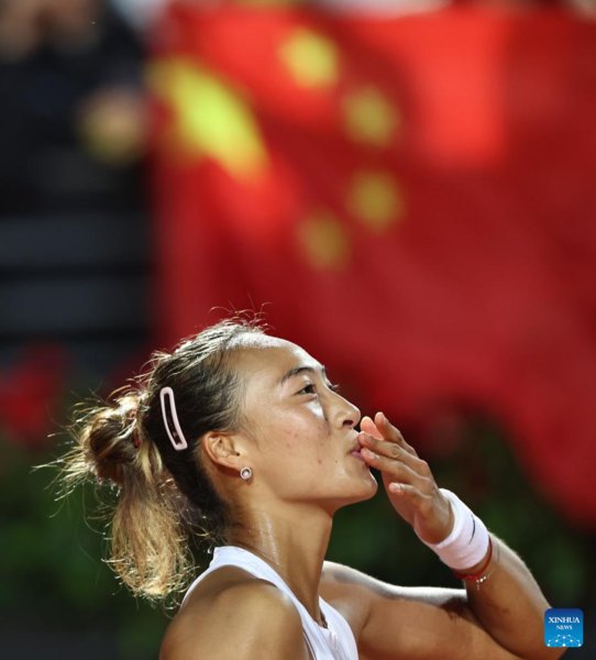 China's Zheng Beats Sabalenka for the First Time to Reach Italian Open Semifinals